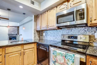 Photo #5: 6032830 Listing