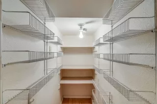 Photo #6: 6032830 Listing