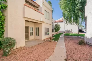 Photo #4: 6032900 Listing