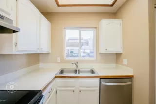 Photo #5: 6032900 Listing