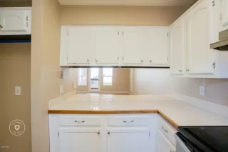 Photo #6: 6032900 Listing