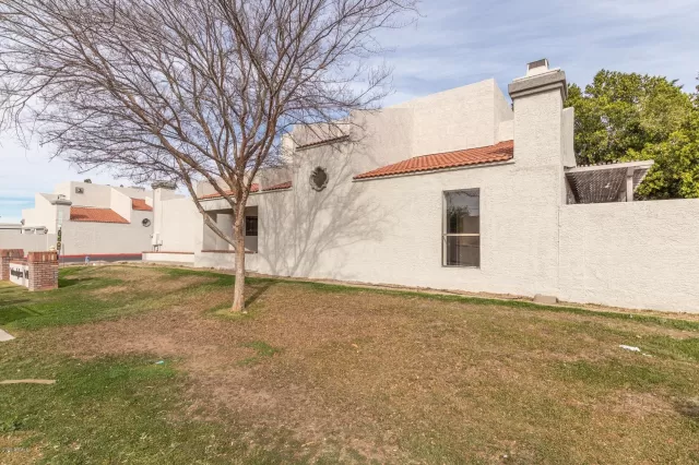 MLS: 6032913 Condo For Sale