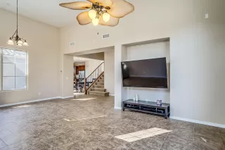 Photo #5: 6032938 Listing