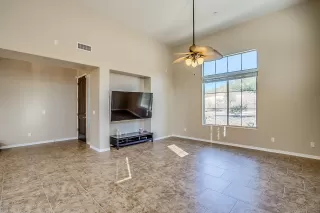 Photo #6: 6032938 Listing