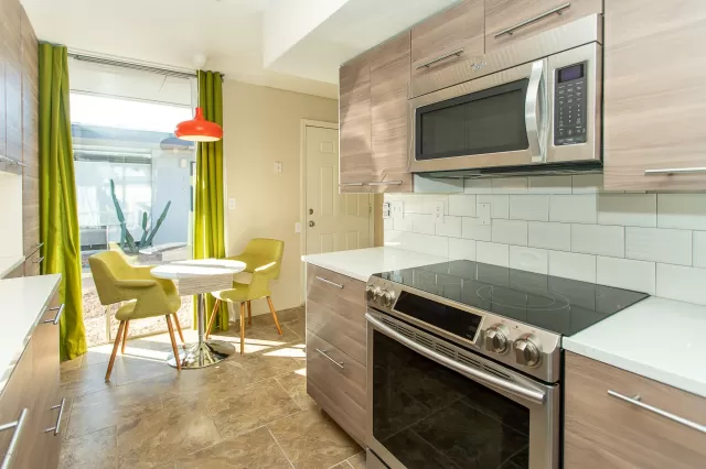 MLS: 6033325 Condo For Sale