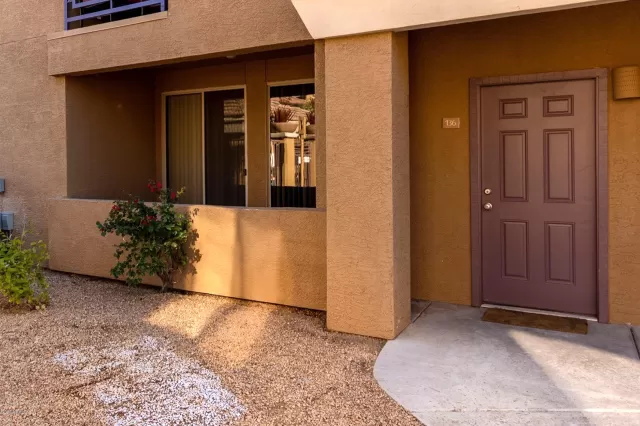 MLS: 6033351 Condo For Sale