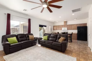 Photo #4: 6033556 Listing