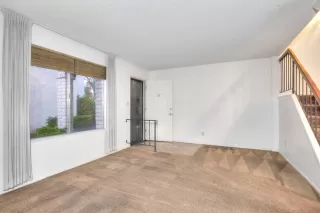 Photo #5: 6033635 Listing