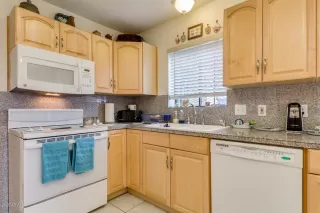 Photo #5: 6033751 Listing