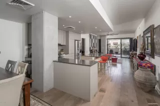 Photo #2: 6033804 Listing