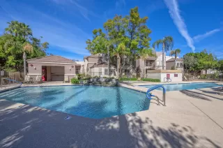 Photo #2: 6033817 Listing