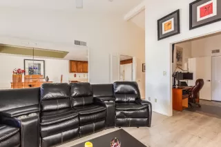 Photo #3: 6034009 Listing