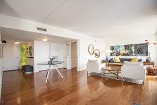 Photo #3: 6034279 Listing