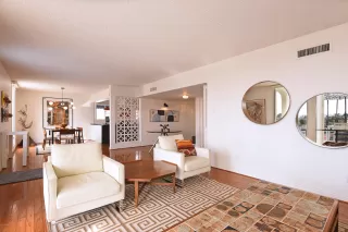 Photo #4: 6034279 Listing