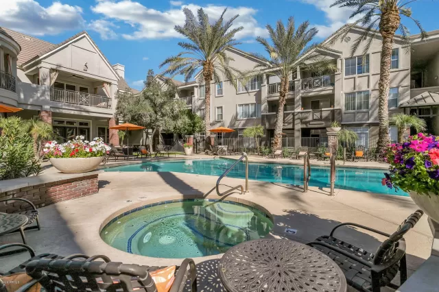 MLS: 6034283 Condo For Sale