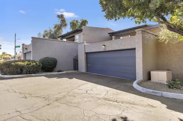 MLS: 6034411 Condo For Sale