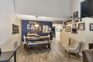 Photo #4: 6034411 Listing