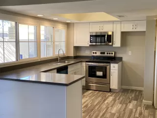 Photo #3: 6034421 Listing