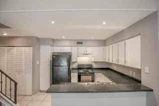 Photo #6: 6034439 Listing