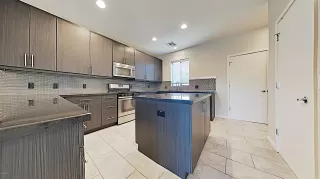 Photo #5: 6034467 Listing 