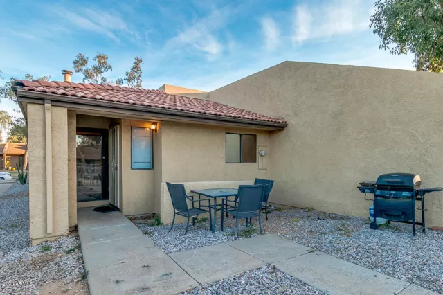 MLS: 6034518 Condo For Sale