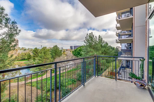 MLS: 6034582 Condo For Sale