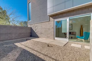 Photo #6: 6034785 Listing