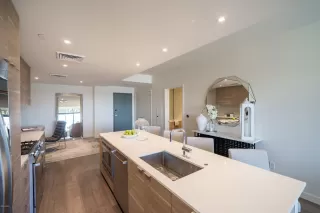 Photo #5: 6035039 Listing