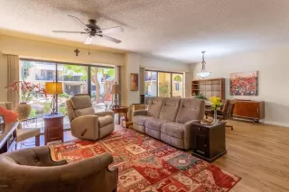 Photo #2: 6035299 Listing