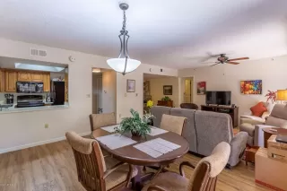 Photo #5: 6035299 Listing