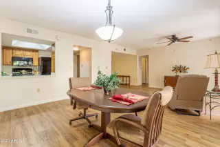 Photo #6: 6035299 Listing