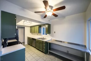 Photo #6: 6035459 Listing