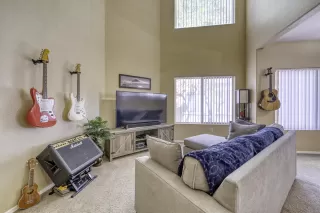 Photo #4: 6035525 Listing