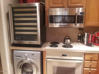 Photo #5: 6035547 Listing 