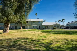 Photo #6: 6035610 Listing