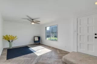 Photo #1: 6035925 Listing 