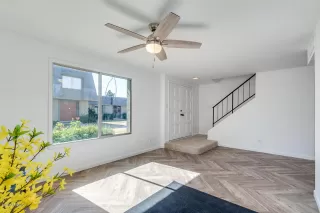 Photo #2: 6035925 Listing 