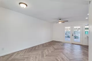 Photo #5: 6035925 Listing 