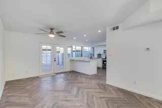 Photo #6: 6035925 Listing 