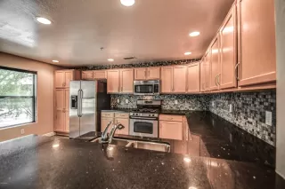 Photo #2: 6035990 Listing