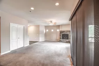 Photo #5: 6035990 Listing