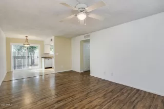 Photo #4: 6036421 Listing 