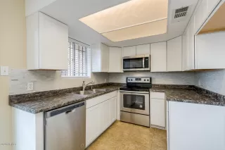 Photo #6: 6036421 Listing 