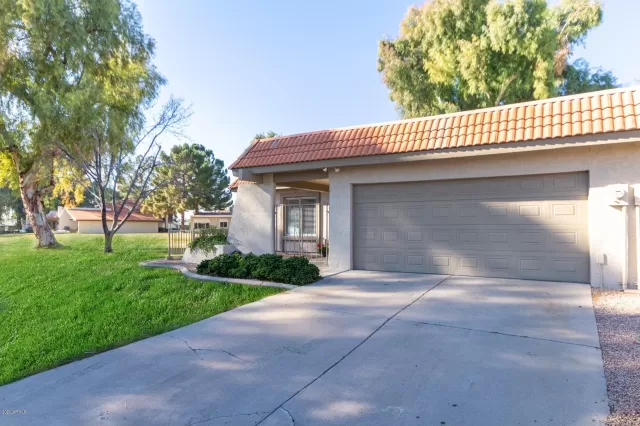 MLS: 6036444 Condo For Sale