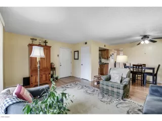 Photo #5: 6036653 Listing