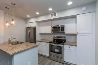 Photo #5: 6036688 Listing 