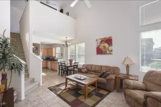 Photo #5: 6036990 Listing