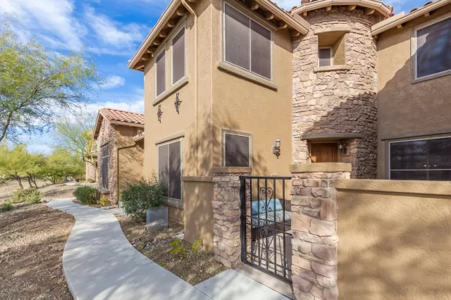 MLS: 6037034 Condo For Sale