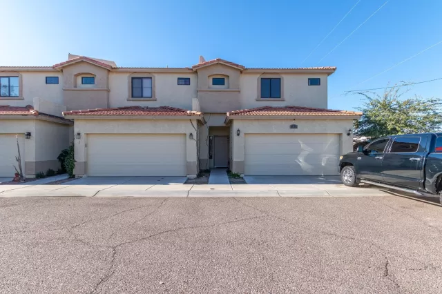 MLS: 6037062 Condo For Sale