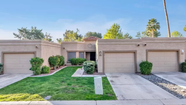 MLS: 6037298 Condo For Sale